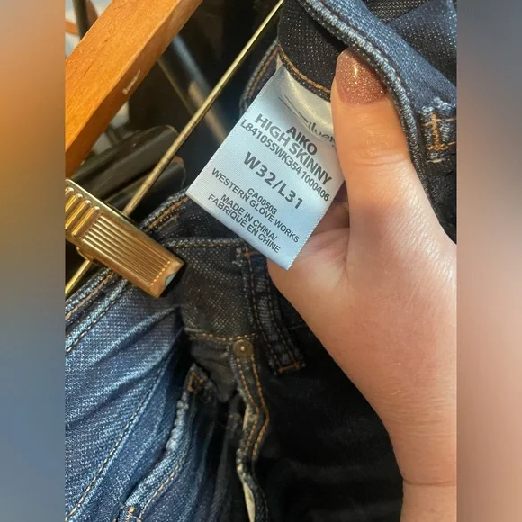 Silver Jeans, dark wash with a worn in look. Size W32/L31 AIKO high skinny - Picture 3 of 4